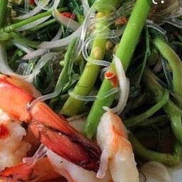 ยำผักกระเฉด