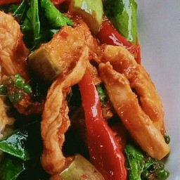 ผัดเผ็ดหมูชิ้น