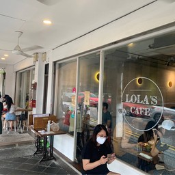 Lola’s Cafe