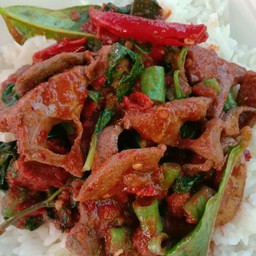 พริกแกงตับหมูราดข้าว