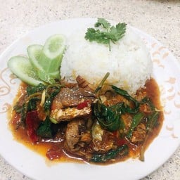 ข้าวกะเพราปลากระป๋อง