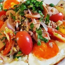 ยำไข่ดาว+หมูสับ