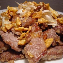 ข้าวหมูกระเทียม