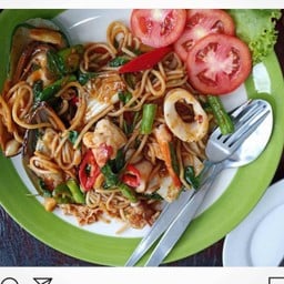 สปาเกตตีขี้เมาทะเล