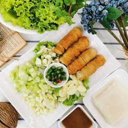 VT แหนมเนือง หน้าราชภัฏฯ