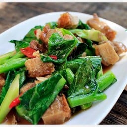กะเพราเหลือแดก(อาหารตามสั่ง) ถนนเดชอุดมซอย3