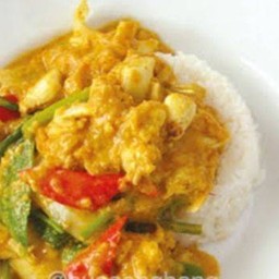 กุ้งผัดผงกะหรี่แอตแลนติกราดข้าว