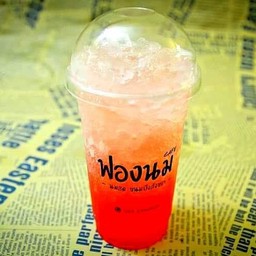 สตอเบอรี่โซดา