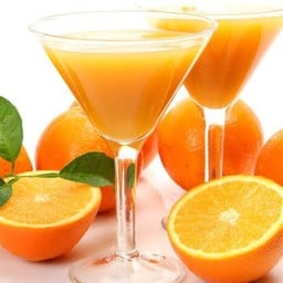น้ำส้มคั้นสด