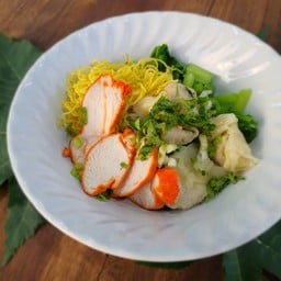 บะหมี่เกี๊ยวไก่แดง