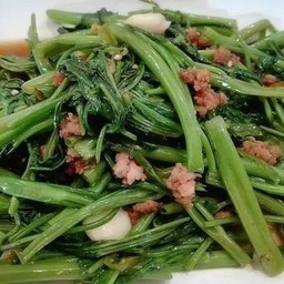 ผัดผักบุ้งหมูสับ