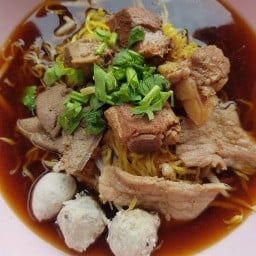 อร่อยแตกซิก สาขาศรีนครินทร์