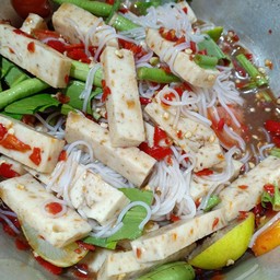 ตำขนมจีนหมูยอ