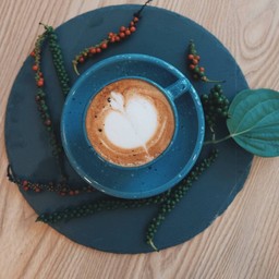 Hot Phrikthai latte
