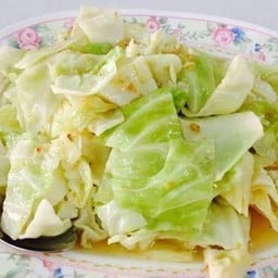 กะหล่ำปลีผัดน้ำปลา