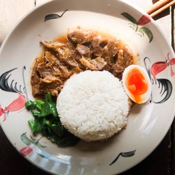 ข้าวหน้าหมูตุ๋น