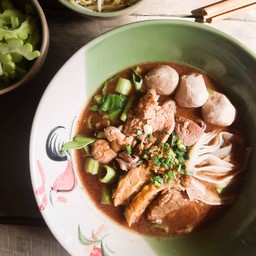 เกาเหลาเนื้อรวมมิตร