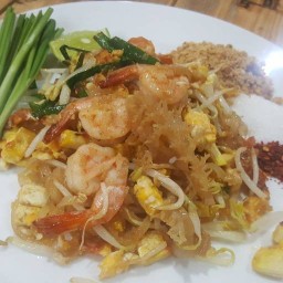 ผัดไทยคุณหญิง