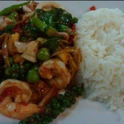 ข้าวผัดฉ่ารวมมิตร