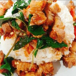 เซ็ทข้าวกระเพราหมูกรอบ+ไข่ดาว