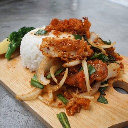 ข้าวยำไก่แซ่บ