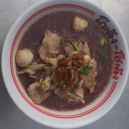 ก๋วยเตี๋ยวนำตกหมู