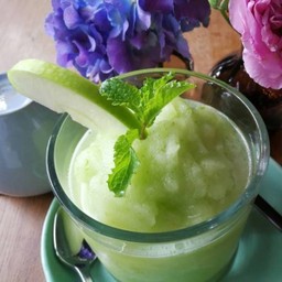 GREEN APPLE MINT SMOOTHIE