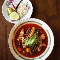 ขนมจีนน้ำเงี้ยว