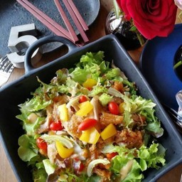 สลัดไก่ สไปซี่