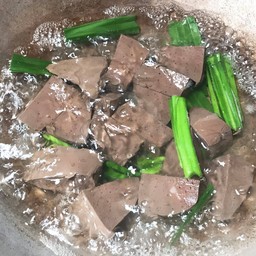 เลือดไก่ลวก