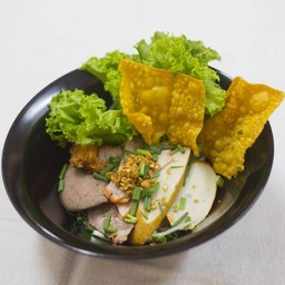 บะหมี่ก๋วยเตี๋ยวหมู ( พิเศษ )