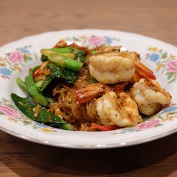 เส้นเล็กคั่วกุ้งสด