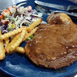 สเต็กเนื้อโคขุนพริกไทยดำ 139บาท