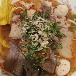 ก๋วยเตี๋ยวหมูต้มยำ