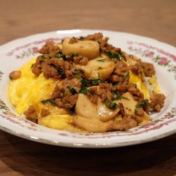 ข้าวไข่คนน้ำปลาหมูสับผัดเต้าหู้ไข่