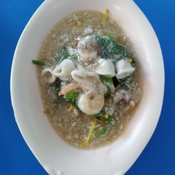 ราดหน้าทะเลกรอบเหลือง