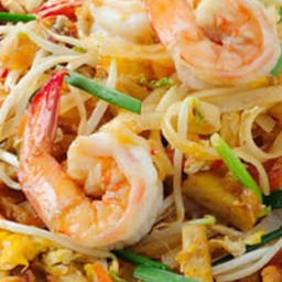 ผัดไทกุ้งสด