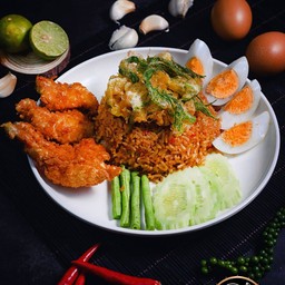 ข้าวผัดน้ำพริกลงเรือ
