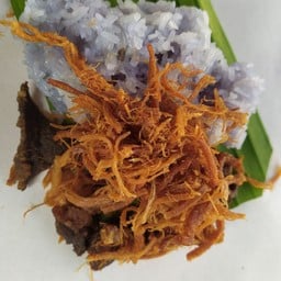 ข้าวเหนียวอัญชันหน้าหมู