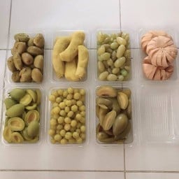 ตั๊กแตน-ผลไม้ดอง บางบ่อ