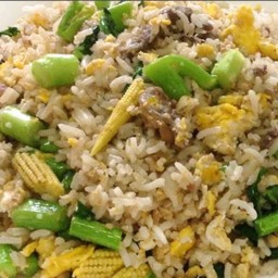 ข้าวผัดปลาเค็ม