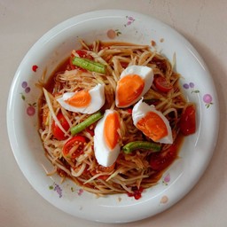 ส้มตำไข่เค็ม
