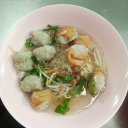 ก๋วยเตี๋ยวแคละ