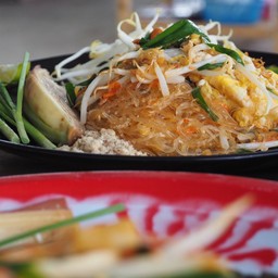 ย.ยักษ์ ผัดไทย ฟ้าฮ้าม
