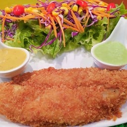 สลัดปลาทอด