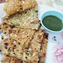 โรตีพารัตต้า ใส่กระหล่ำปลี 30฿ ใส่เครื่องเทศเยอะ แซ่บ อร่อยมากๆค่า