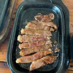 สันนอกเนื้อทองดำกะทะร้อน 200g.