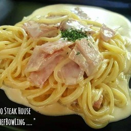 สปาเก็ตตี้ไวท์ซอส