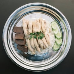 ข้าวมันไก่ต้มซุปเปอร์จอมพลัง