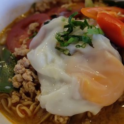 มาม่าต้มยำ ไข่ออนเซ็น